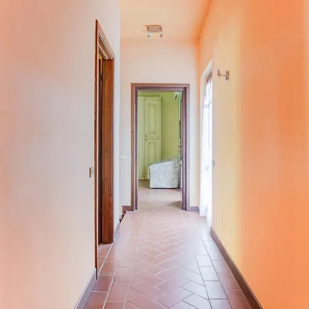 Rustic With Garden, Pool And Parking Appartamento