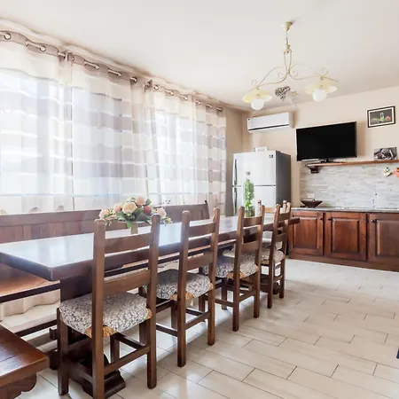 Rustic With Garden, Pool And Parking Capannori